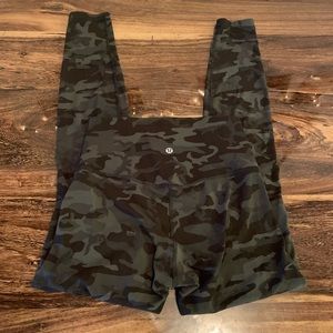 NEW LULULEMON CAMO ALIGNS